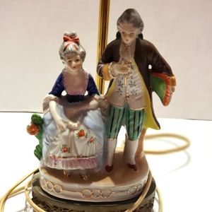 Colonial couple lamp, from Ocupied Japan 1945/1952